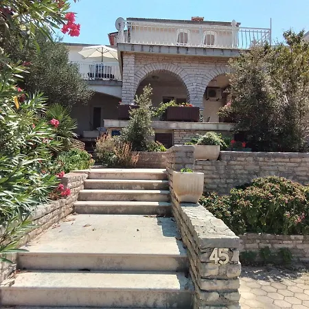 By The Sea 1 Apartment Pula