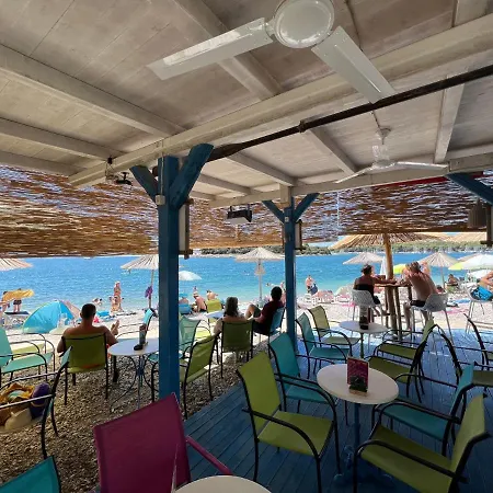 By The Sea 1 * Pula