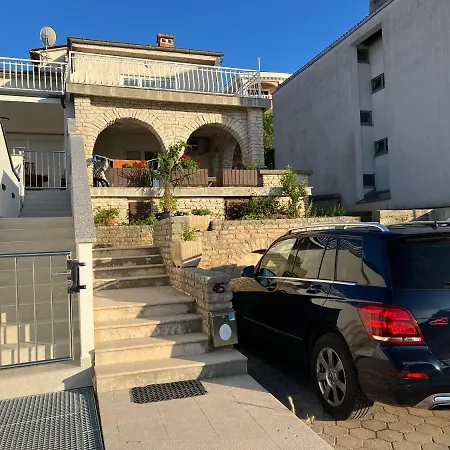 Appartamento By The Sea 1
